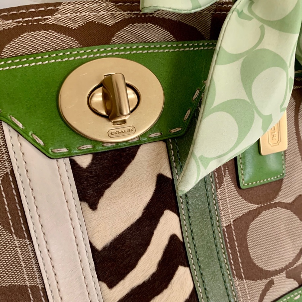 Extremely Rare Vintage!! Coach Madeline Zebra Stripe Tote ๐ - Picture 3 of 14